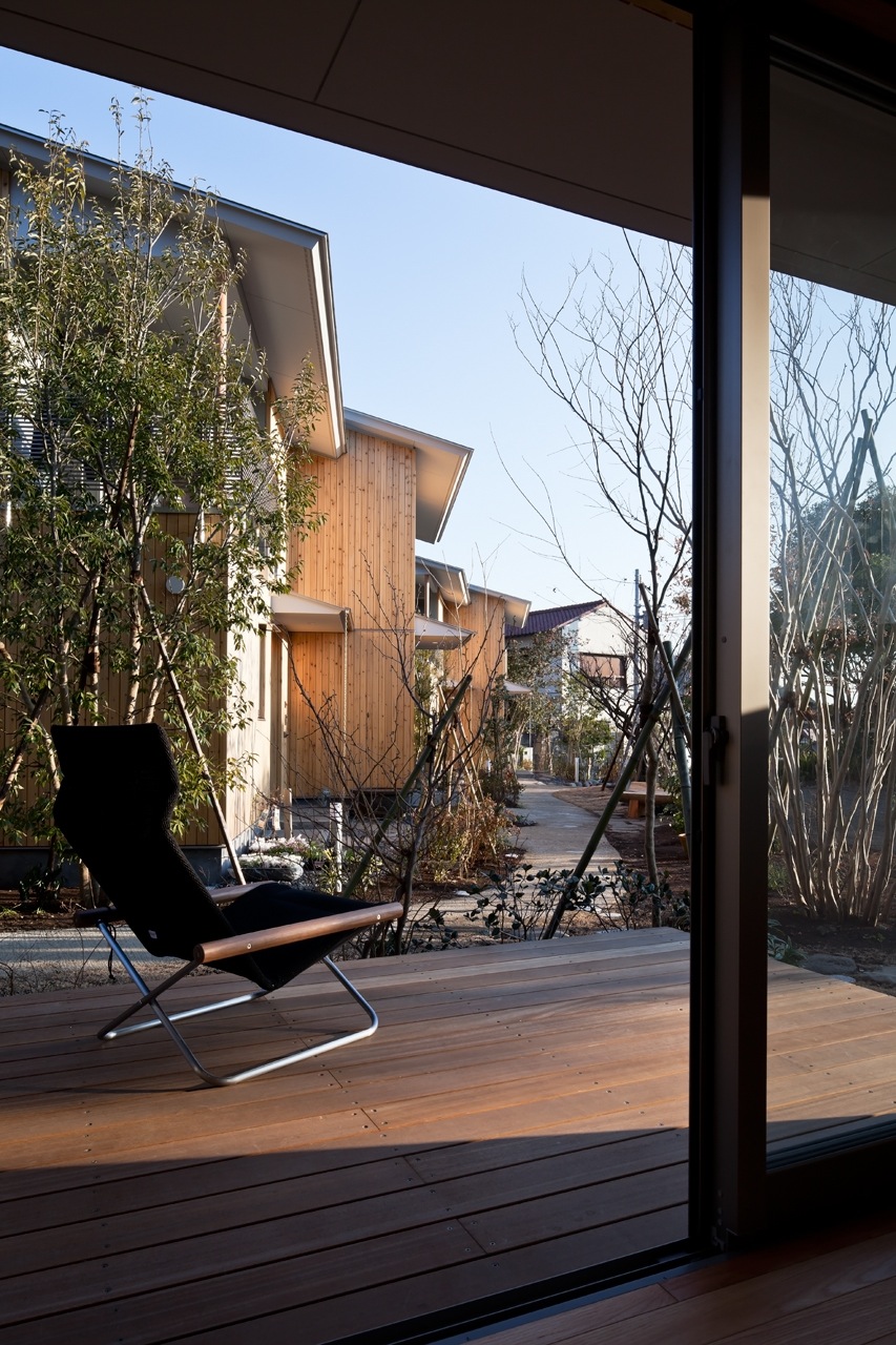 View from the 1st floor of house A towards the pedestrian path   View from the 1st floor of house A towards the pedestrian path